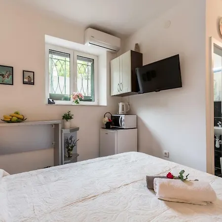 بيت ضيافة & سبليت